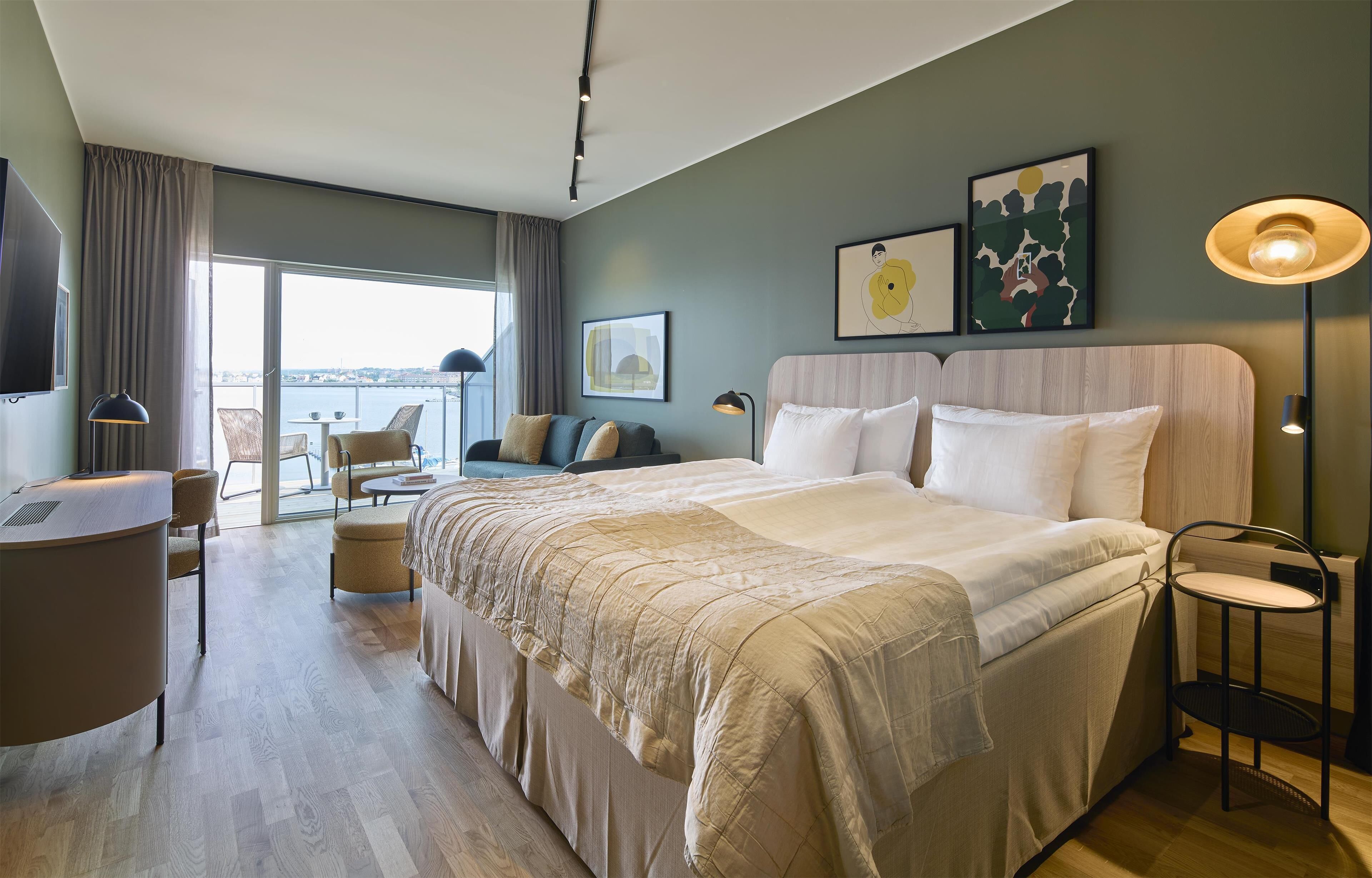 junior suite | 1 bedroom, in-room safe, iron/ironing board, free cots/infant beds