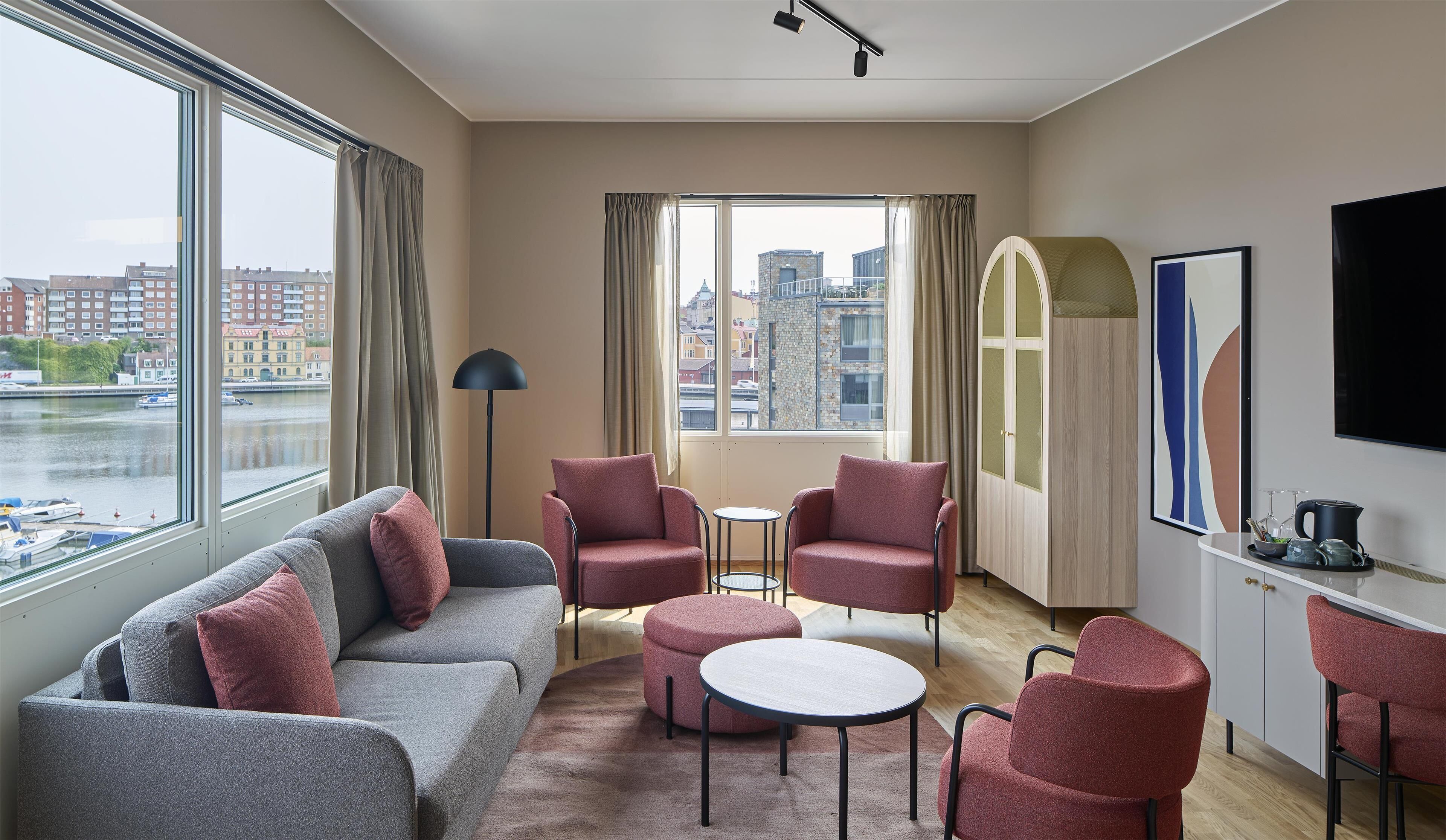 suite (master) | 1 bedroom, in-room safe, iron/ironing board, free cots/infant beds