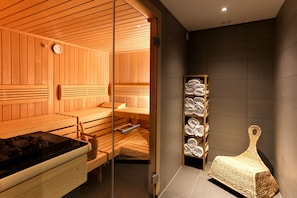 Sauna - art'otel Cologne powered by Radisson Hotels (Cologne)