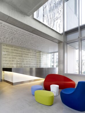 Lobby - art'otel Cologne powered by Radisson Hotels (Cologne)