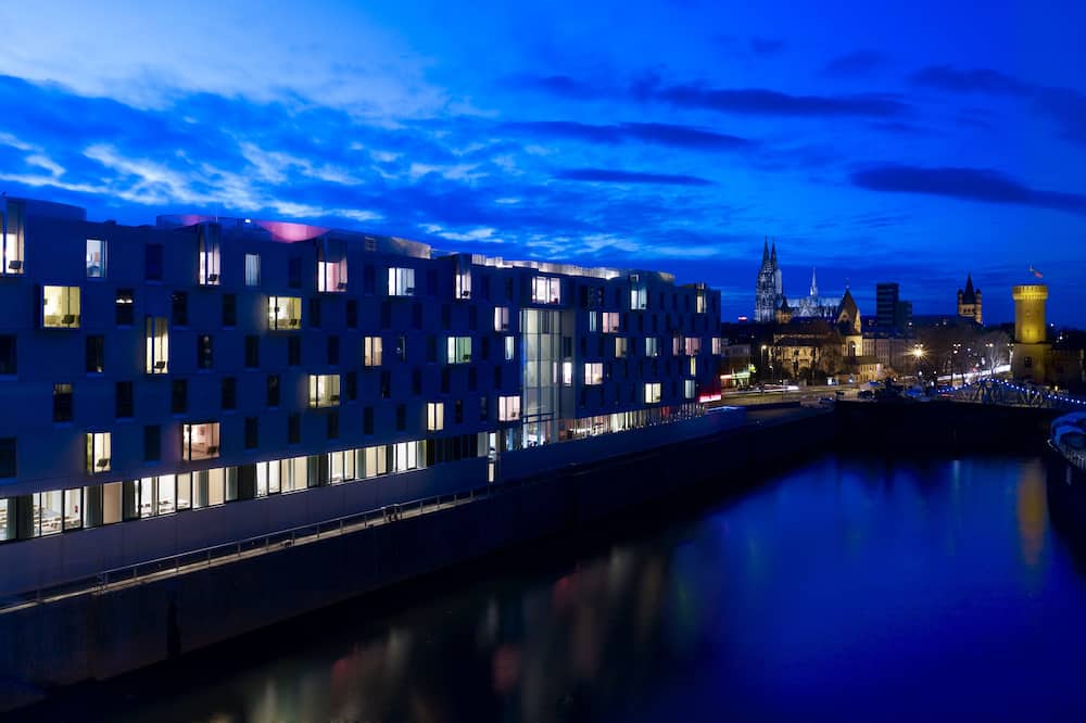 art'otel Cologne powered by Radisson Hotels