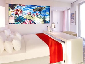 Room, 1 Queen Bed (Art - XL) | Hypo-allergenic bedding, minibar, in-room safe, desk - art'otel Cologne powered by Radisson Hotels (Cologne)