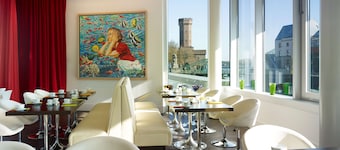 art'otel Cologne powered by Radisson Hotels
