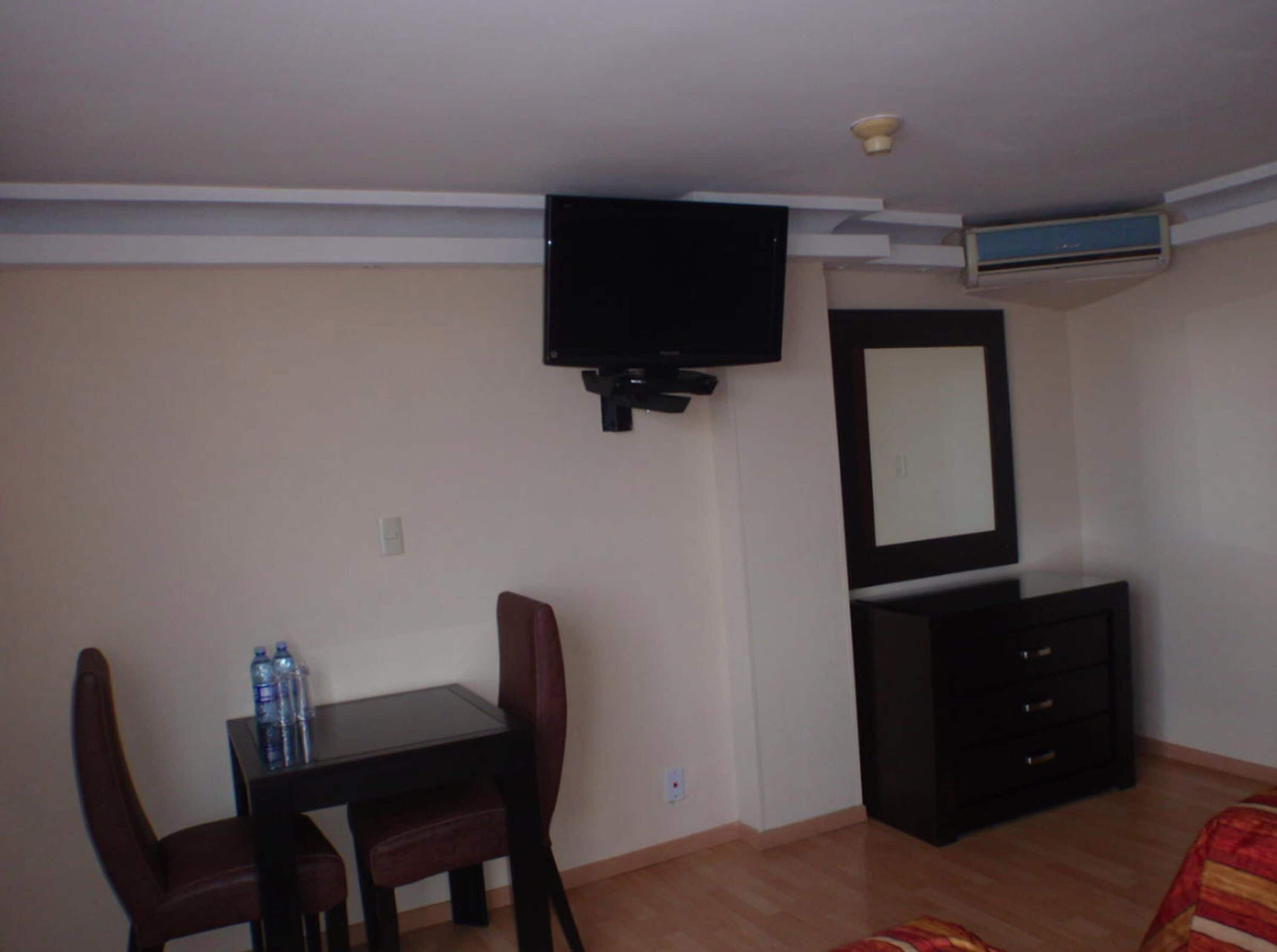 Standard Room | In-room safe, desk, iron/ironing board, free WiFi