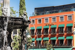 Fachada de la propiedad