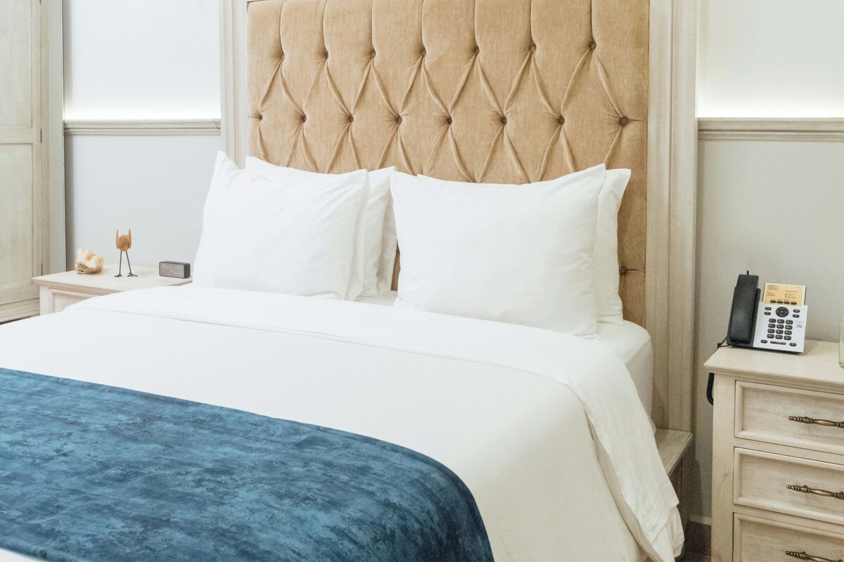 In-room safe, blackout drapes, soundproofing, WiFi (free)