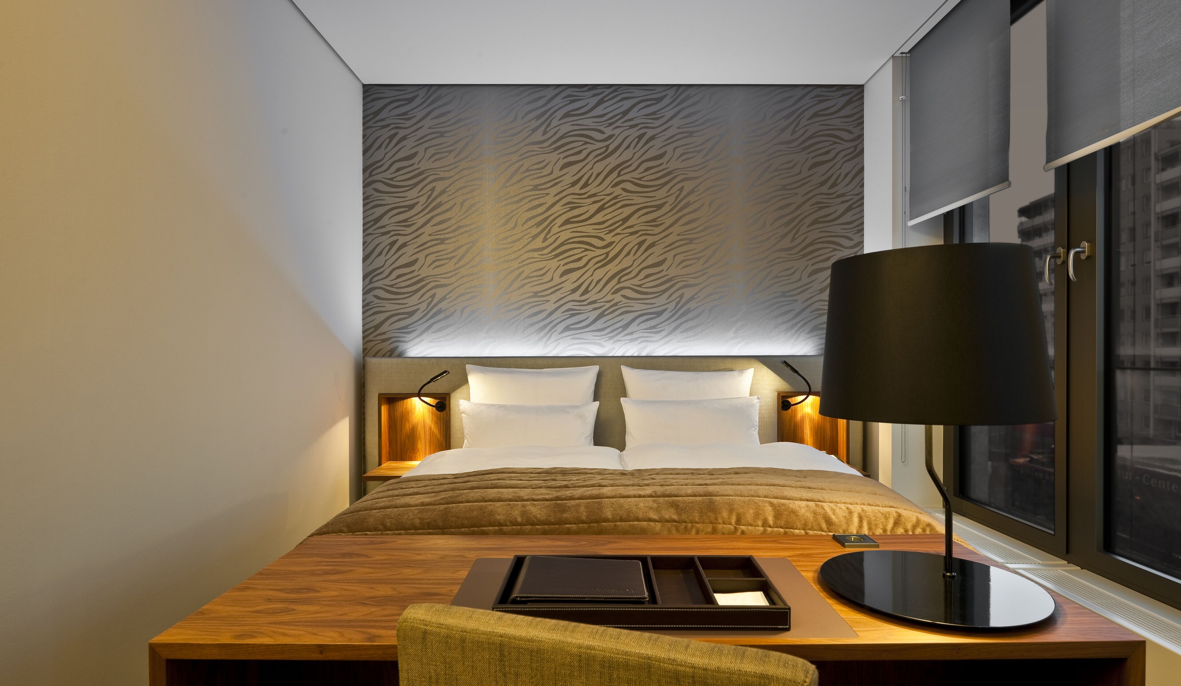 comfort room | premium bedding, minibar, in-room safe, desk