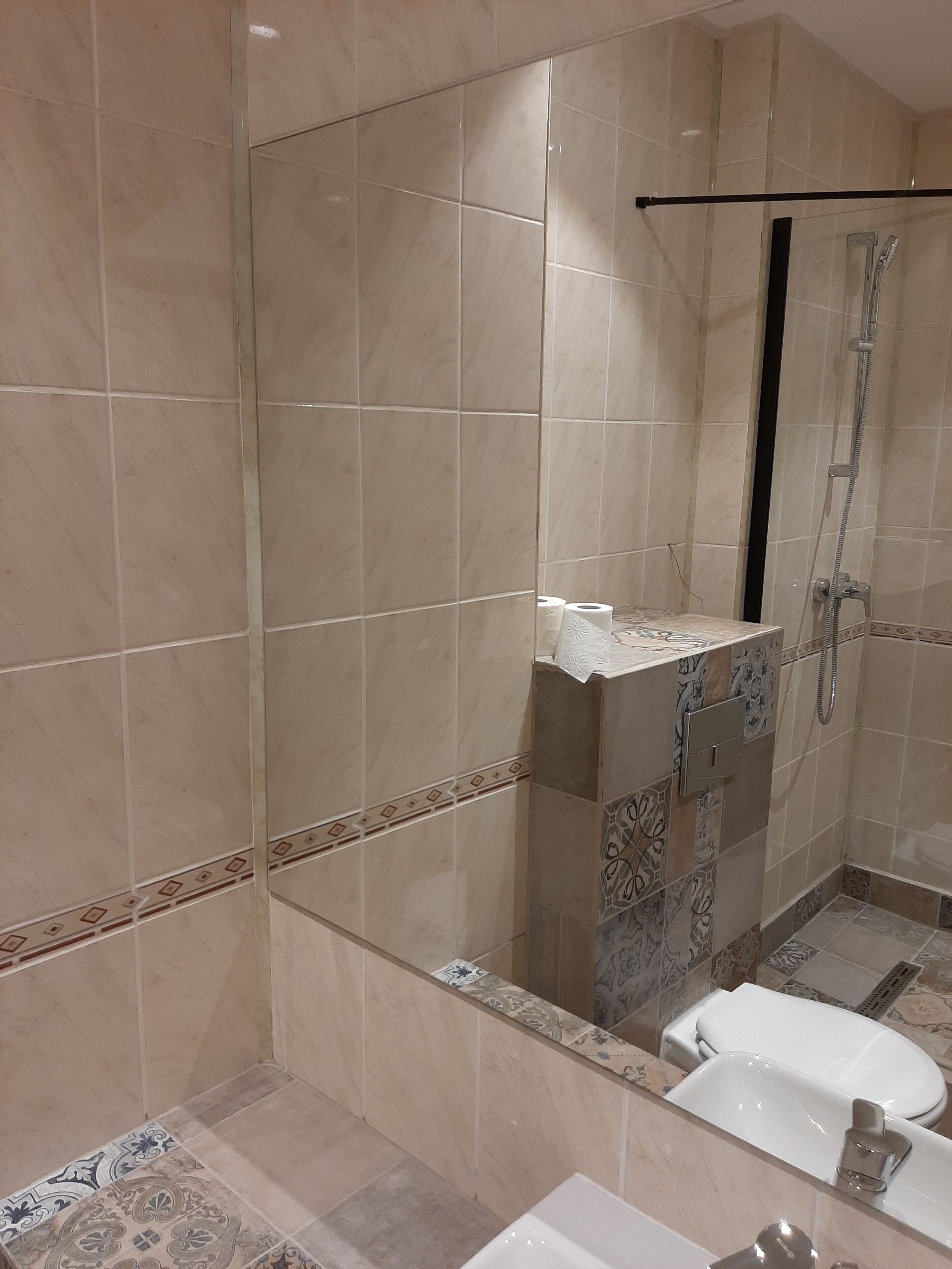 business double or twin room | bathroom | shower, hair dryer, towels