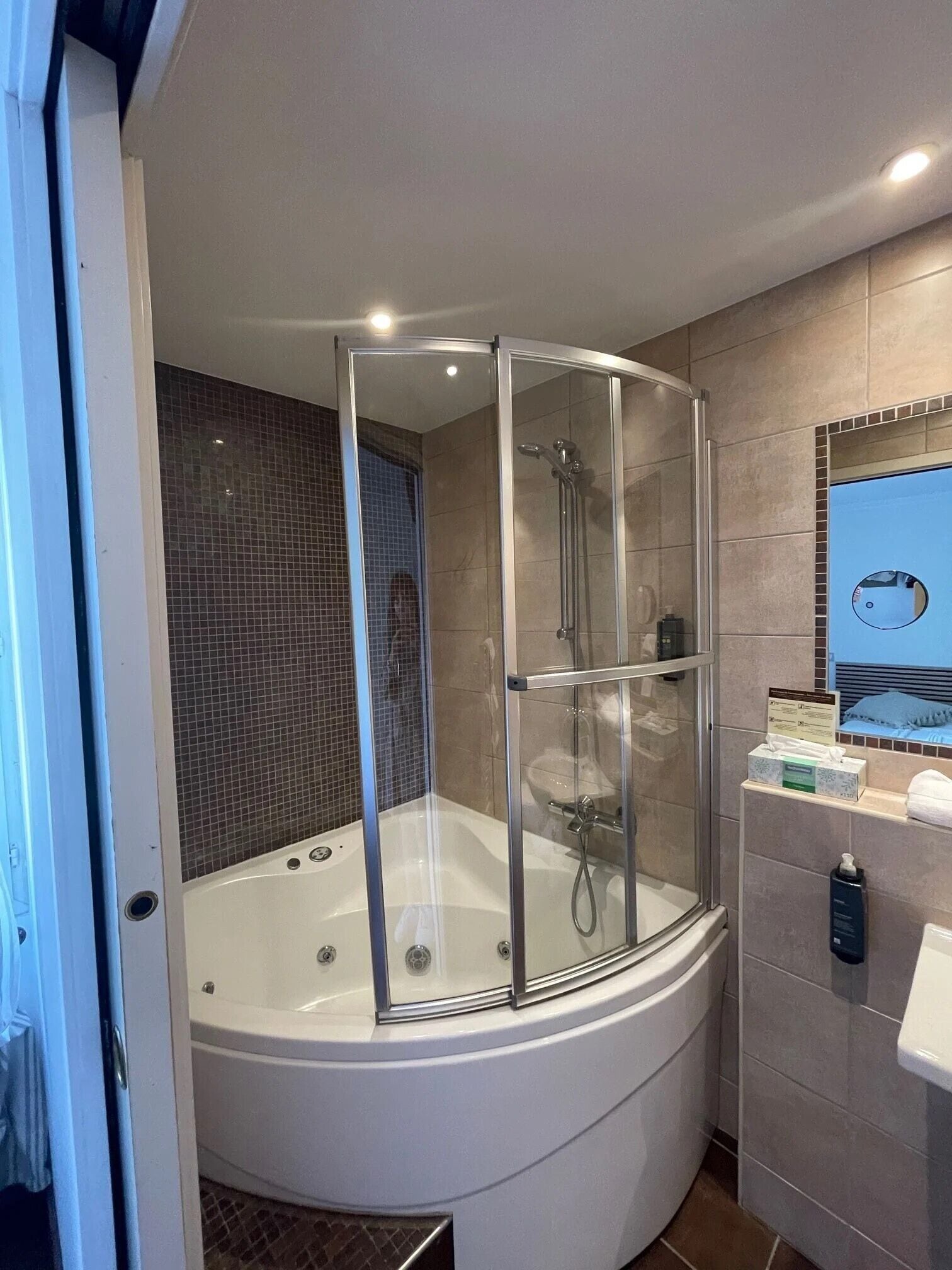 double room | bathroom | free toiletries, hair dryer, towels, soap