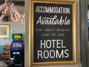 Interior detail - The Oxnoble (Manchester)