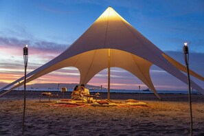 On the beach, windsurfing, kayaking, rowing - Hotel Paracas, a Luxury Collection Resort, Paracas (Paracas)