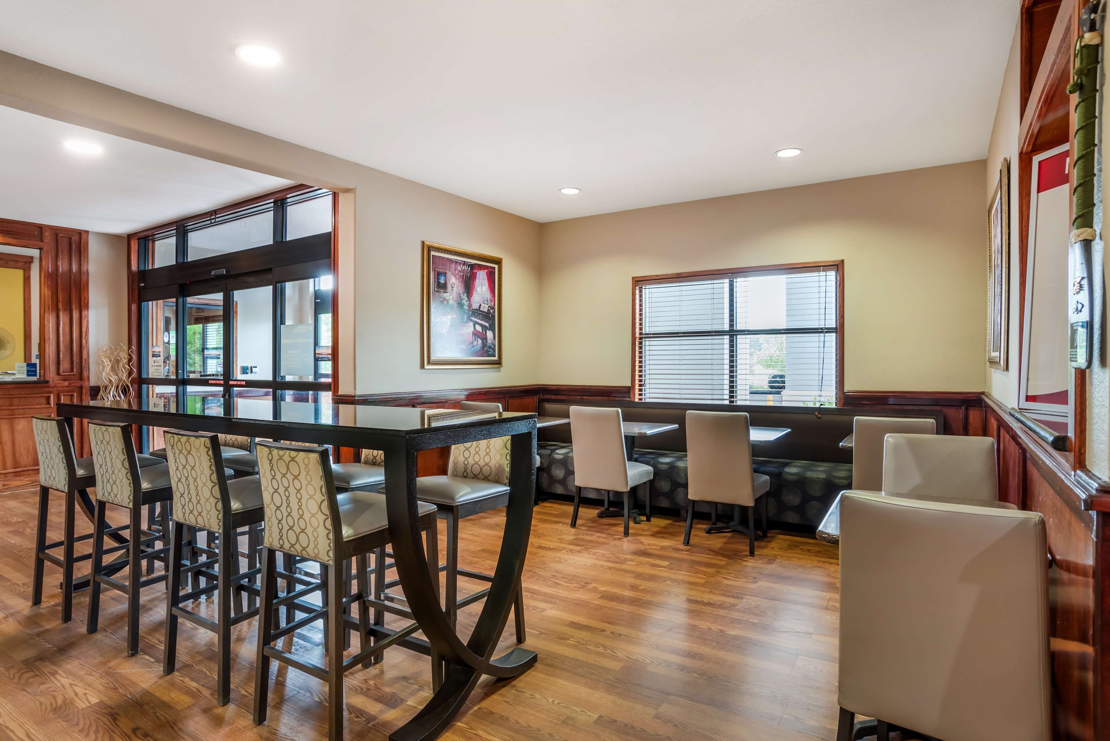 free daily continental breakfast