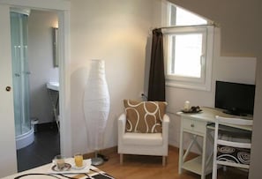 Double Room | Living room