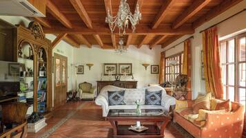 Una televisión de pantalla plana