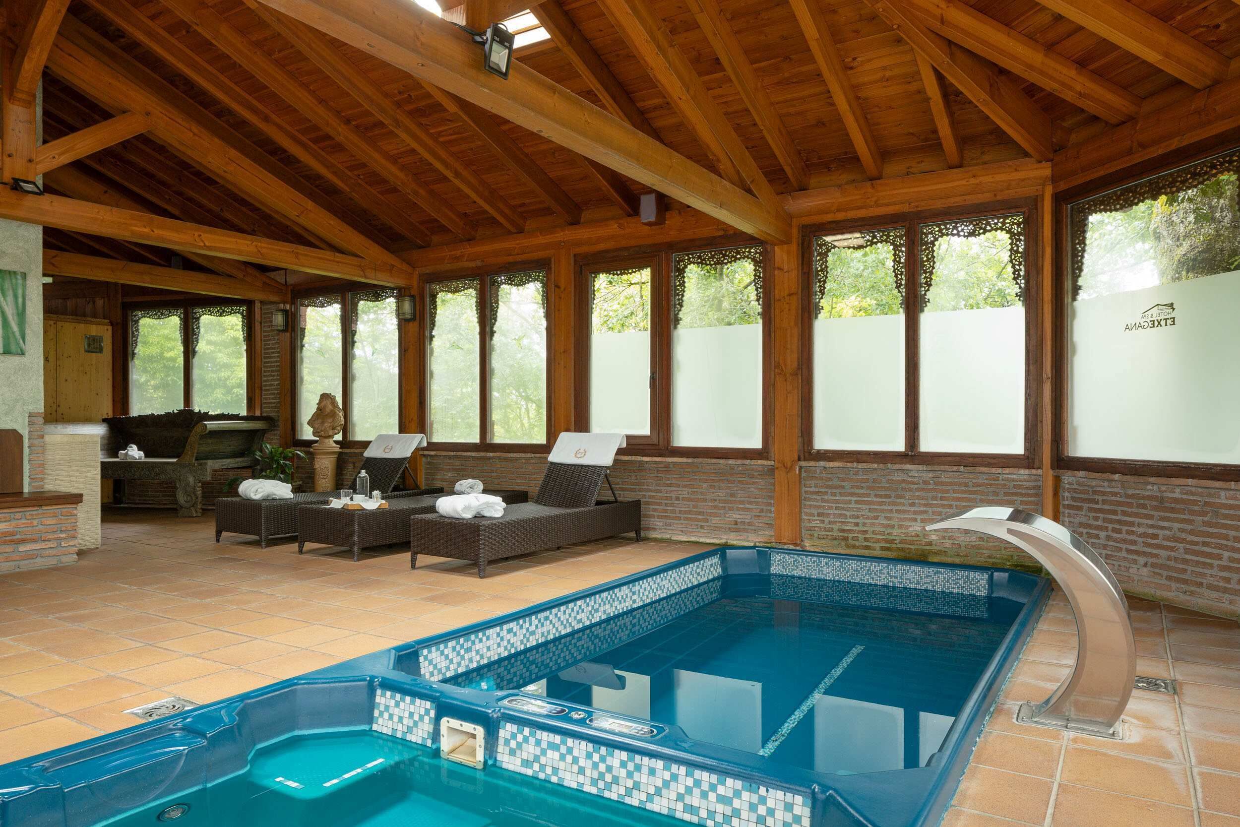 sauna, hot tub, steam room, turkish bath/hammam