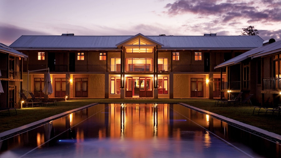 Casterbridge Hollow Boutique Hotel