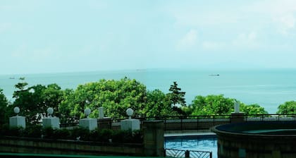 Harbourview Hotel & Resort