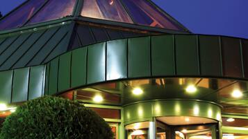 Fachada del alojamiento - Noche