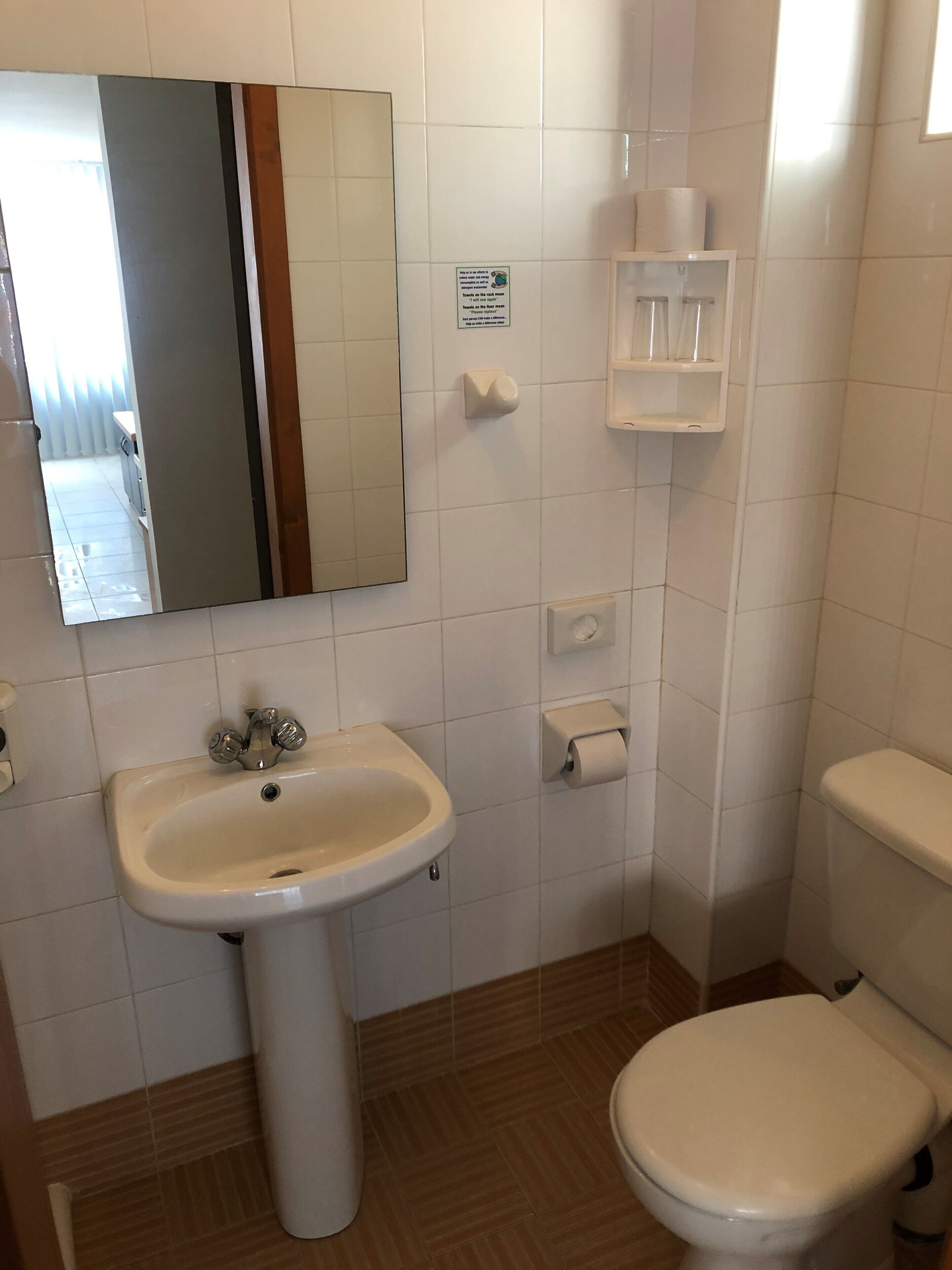 superior apartment, 2 bedrooms | bathroom | shower, hair dryer, towels