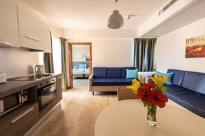 Kylskåp, vattenkokare och frys