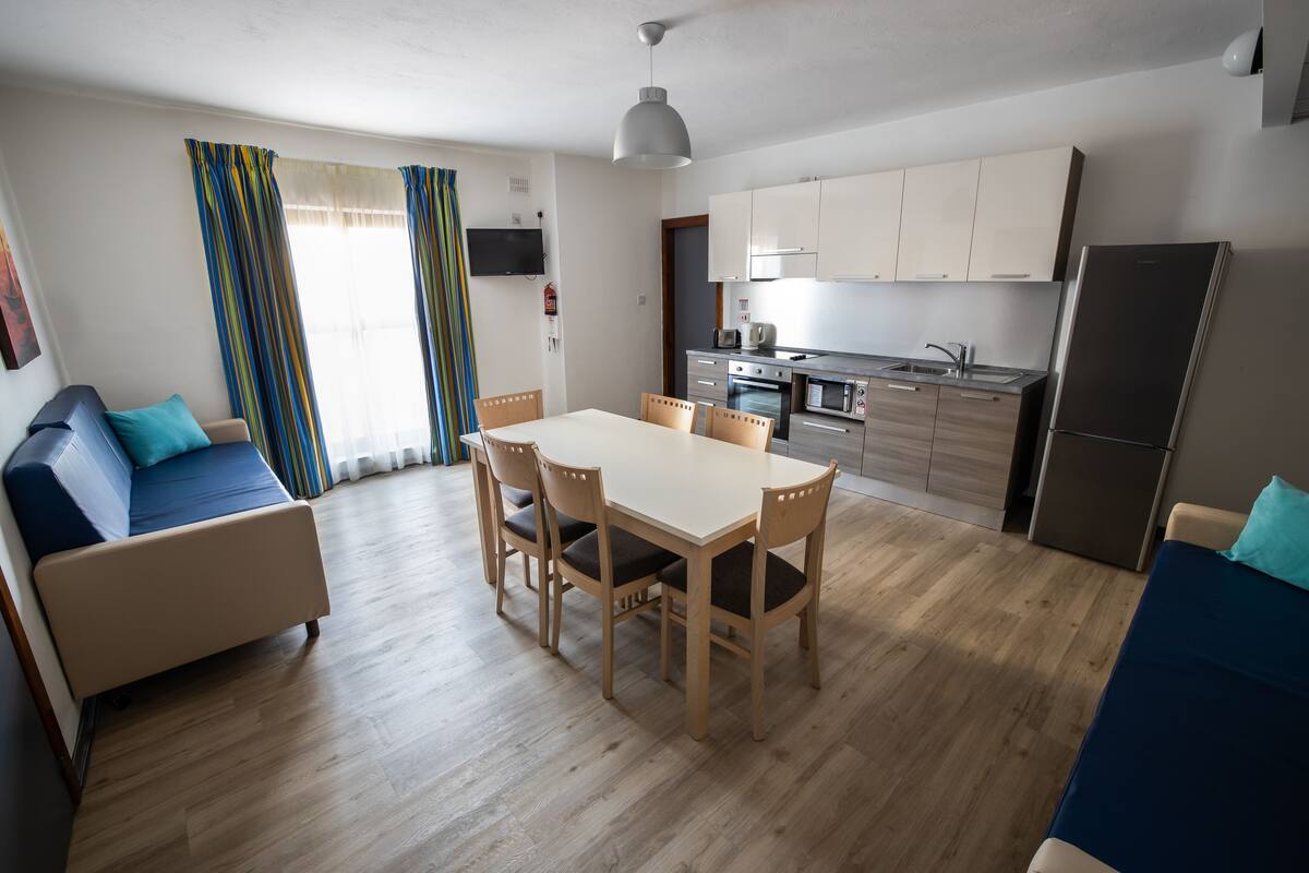 Appartement Standard, 2 chambres | Cuisine privée | Réfrigérateur, bouilloire électrique, congélateur