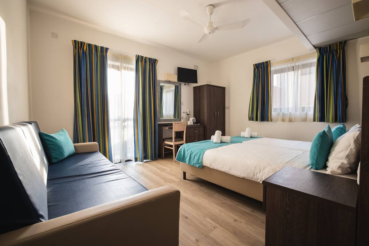 Chambre triple, balcon | Vue de la chambre
