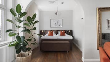 Junior suite, 2 eenpersoonsbedden, niet-roken | Select Comfort-bedden, individueel gedecoreerd, een bureau