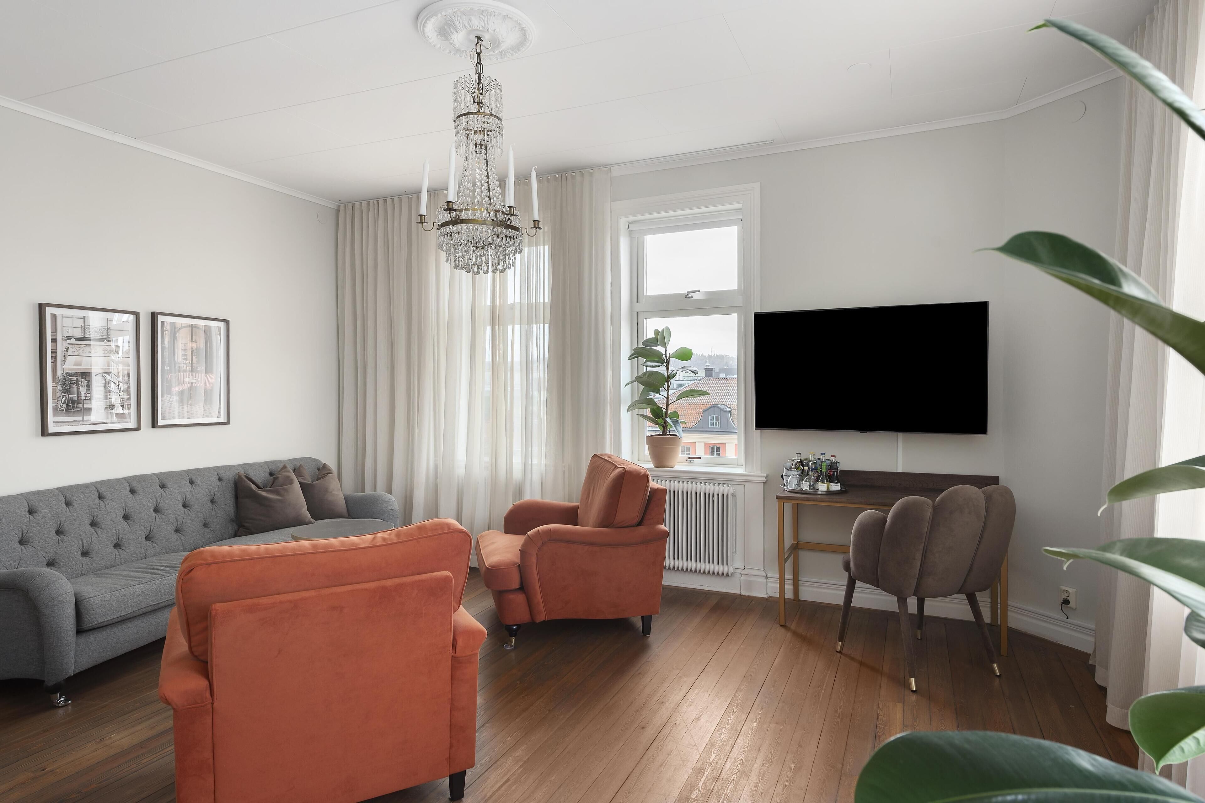 Juniorsvit - 2 enkelsängar - icke-rökare | Select Comfort-madrasser, individuell inredning och skrivbord