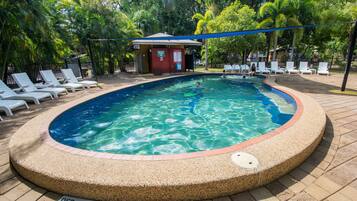 Outdoor pool, pool loungers