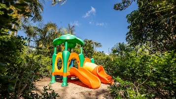Children’s play area – outdoor