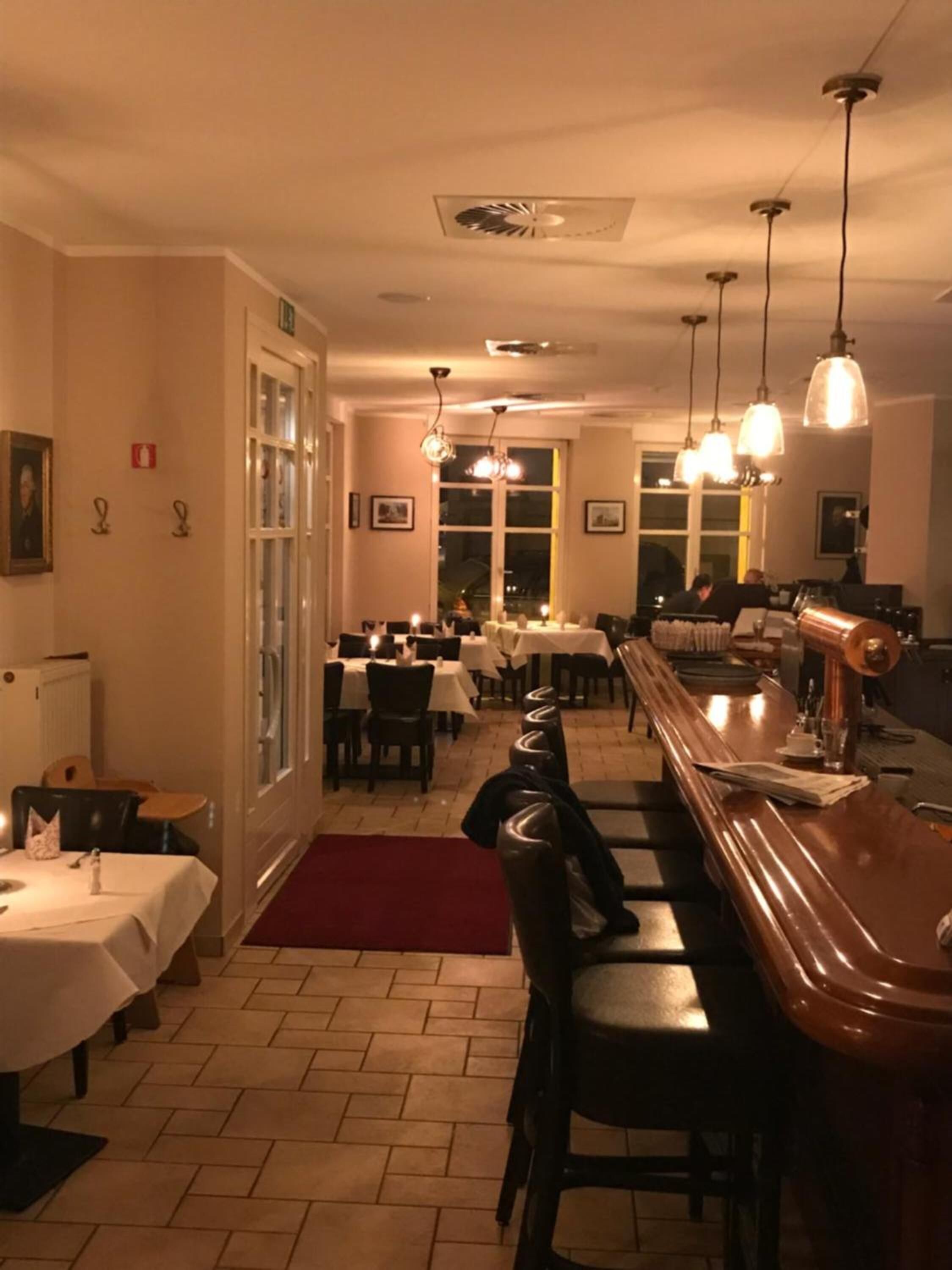 lunch and dinner served, regional cuisine