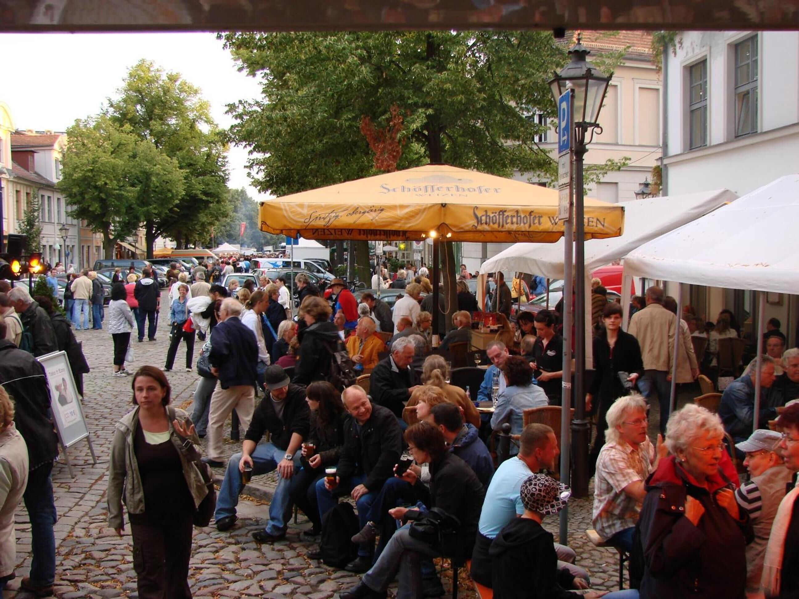 lunch and dinner served, regional cuisine