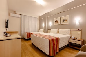 Coffee and/or coffee maker - Hotel Pires (Balneário Camboriú)