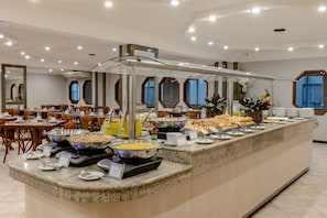 Coffee and/or coffee maker - Hotel Pires (Balneário Camboriú)