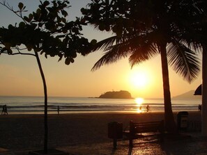 Beach nearby - Hotel Pires (Balneário Camboriú)