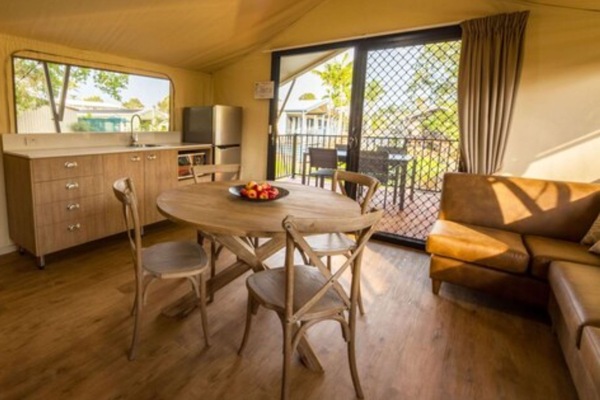 Deluxe Safari Tent | In-room dining