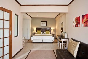 Phòng Suite Deluxe | Két bảo mật tại phòng, nôi (giường cho trẻ sơ sinh) miễn phí