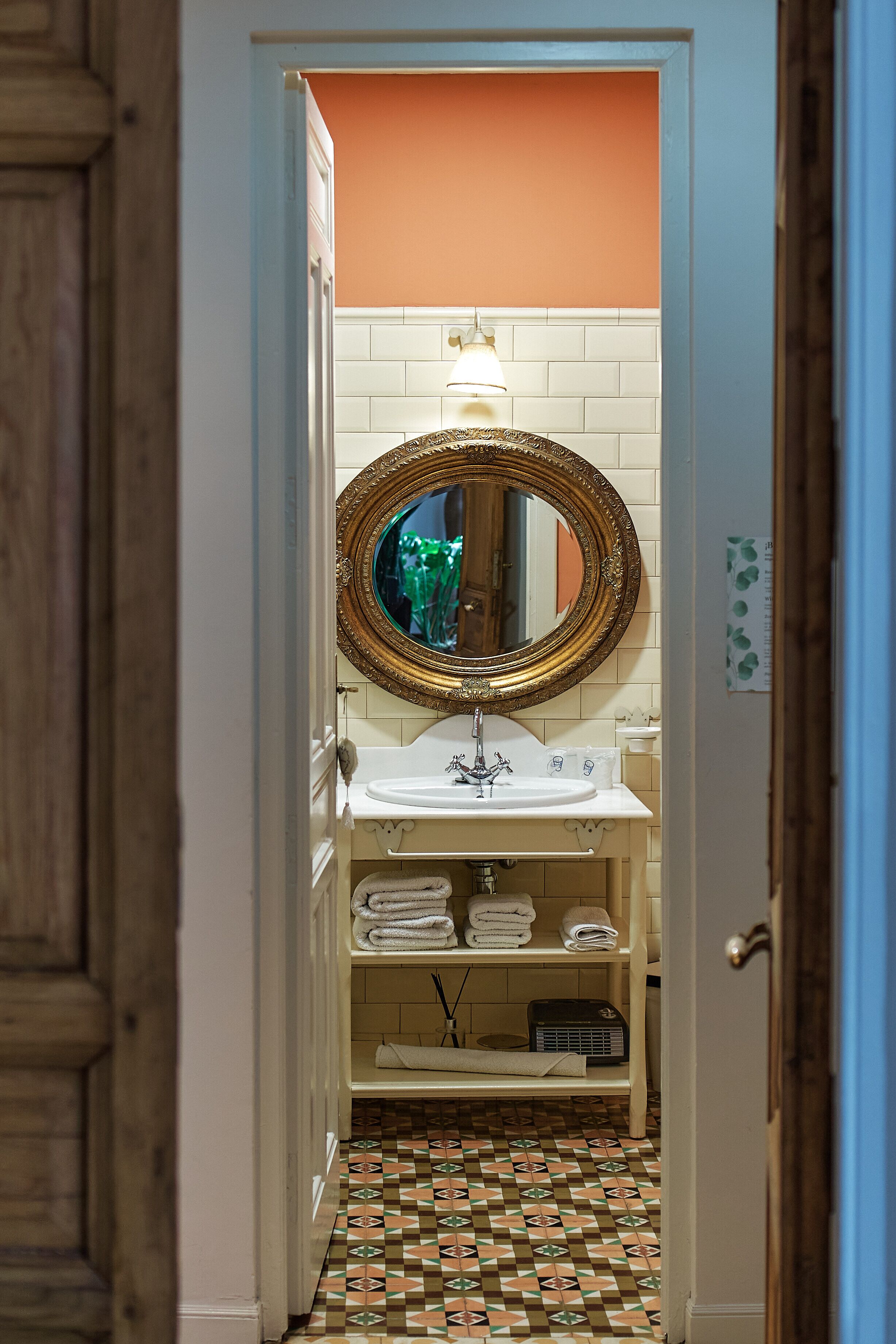 double room, bathtub (special) | bathroom | free toiletries, hair dryer, towels