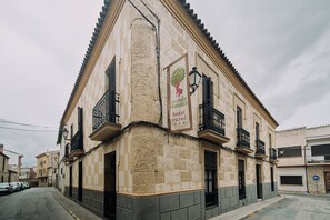 Front of property - La Vida de Antes (Consuegra)