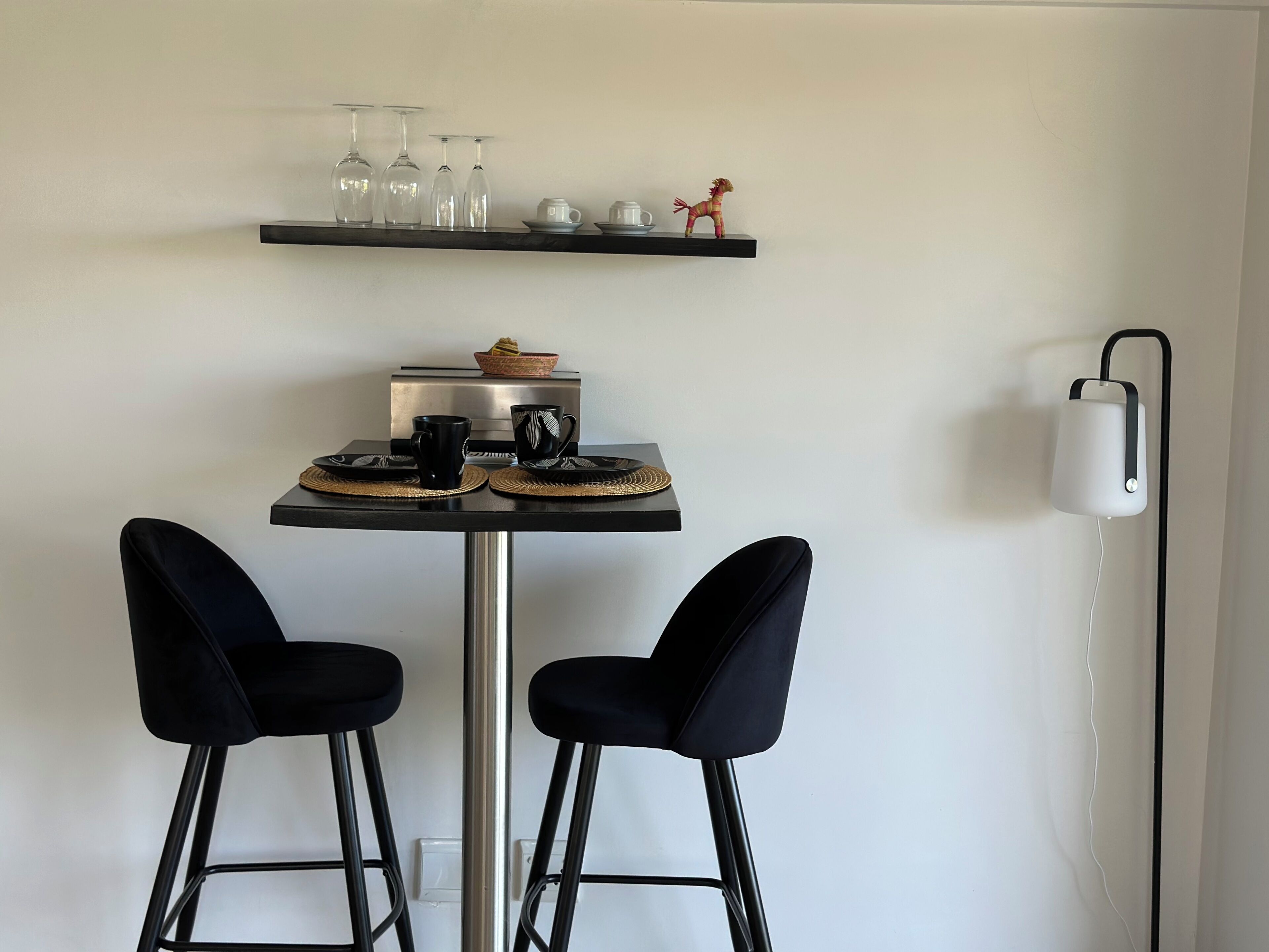 Suite (Zebra) | Premium bedding, pillowtop beds, in-room safe, individually decorated