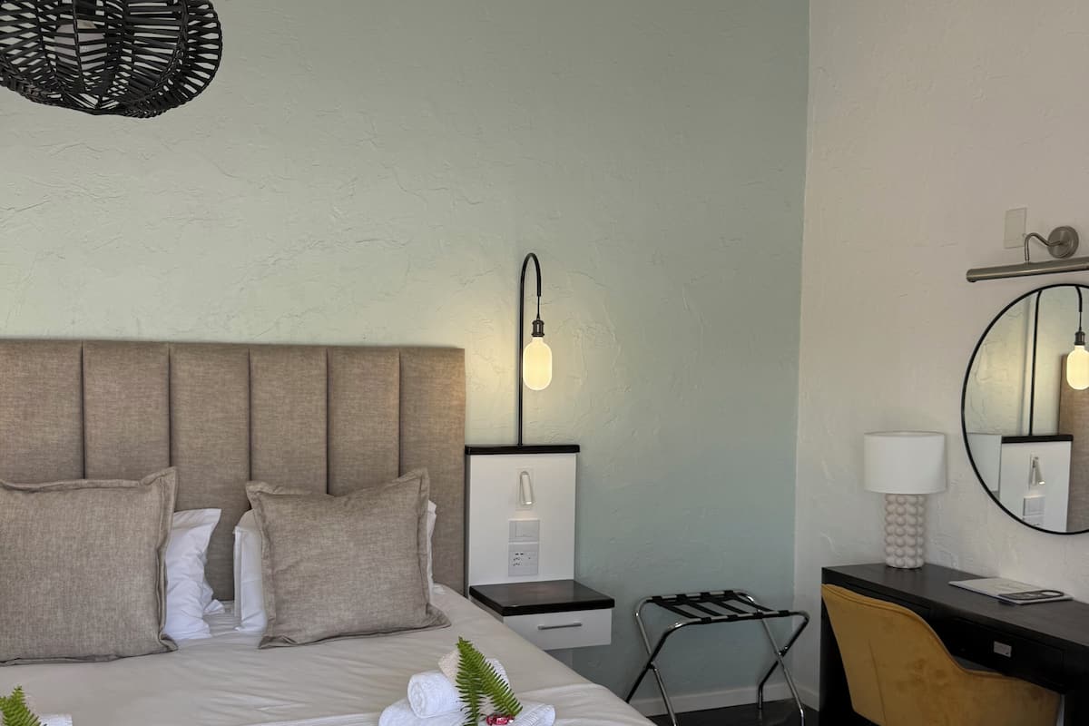 Standard Room (Rhino) | Premium bedding, pillowtop beds, in-room safe, individually decorated