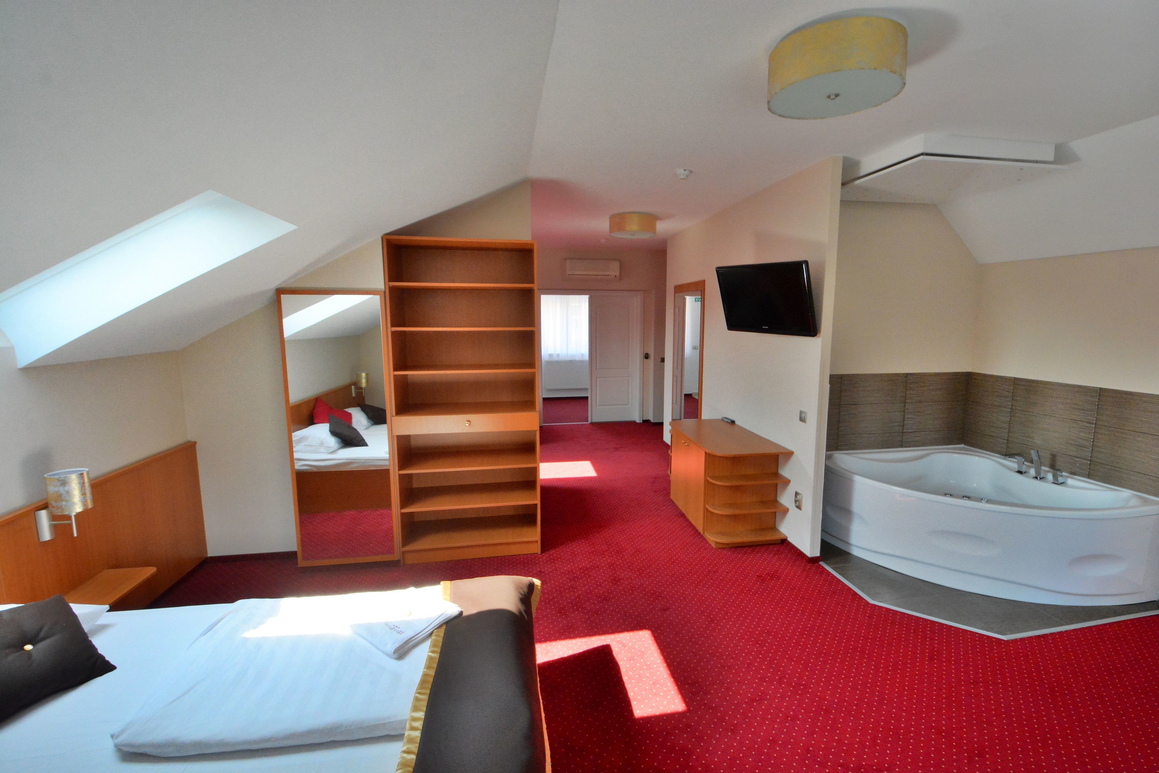 suite | in-room safe, desk, blackout curtains, soundproofing