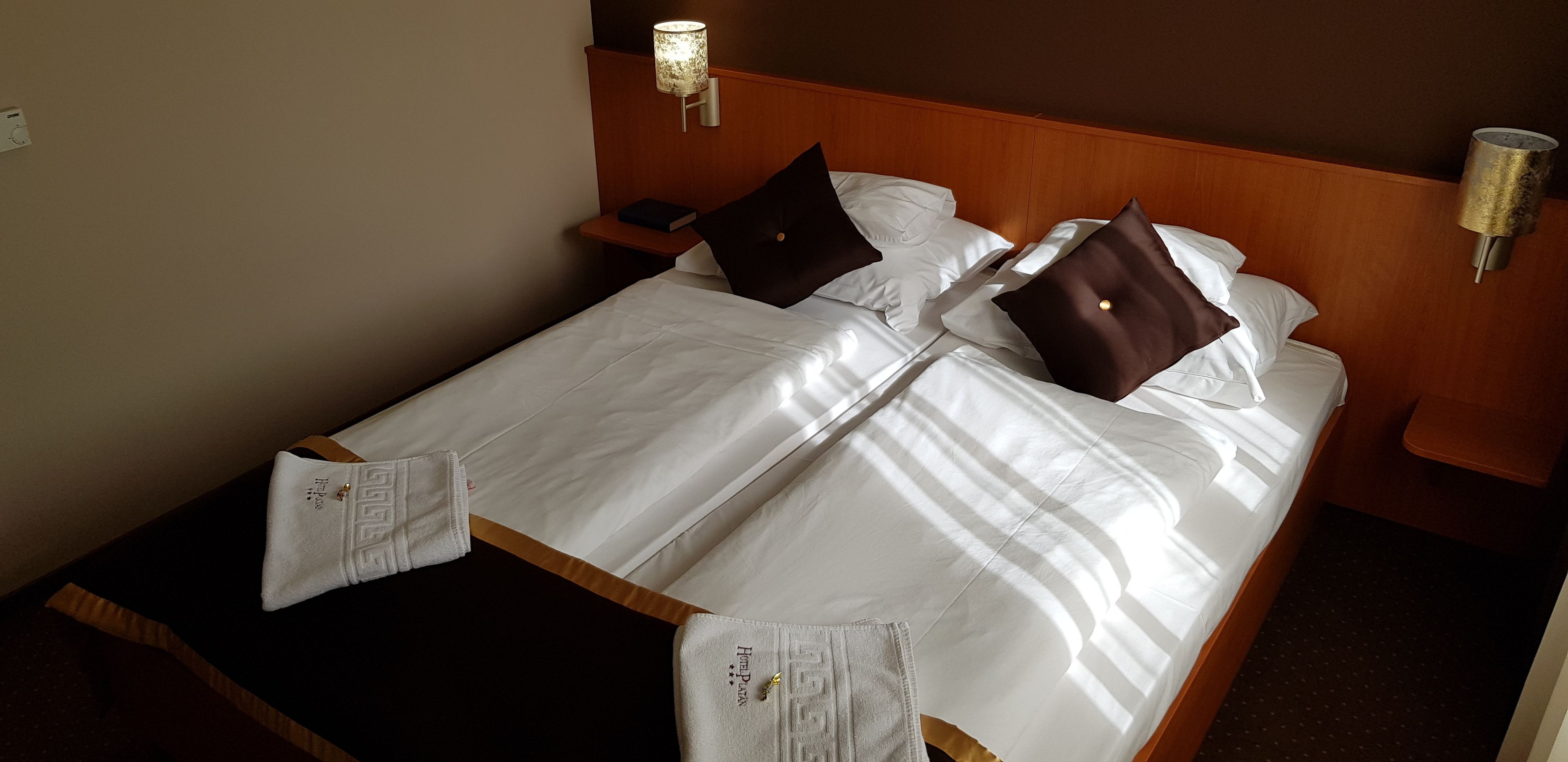 standard double or twin room | in-room safe, desk, blackout curtains, soundproofing