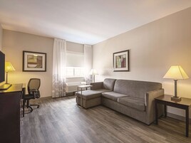 Ropa de cama de alta calidad, escritorio y cortinas blackout 