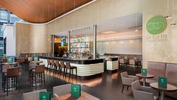 Bar (in der Unterkunft)