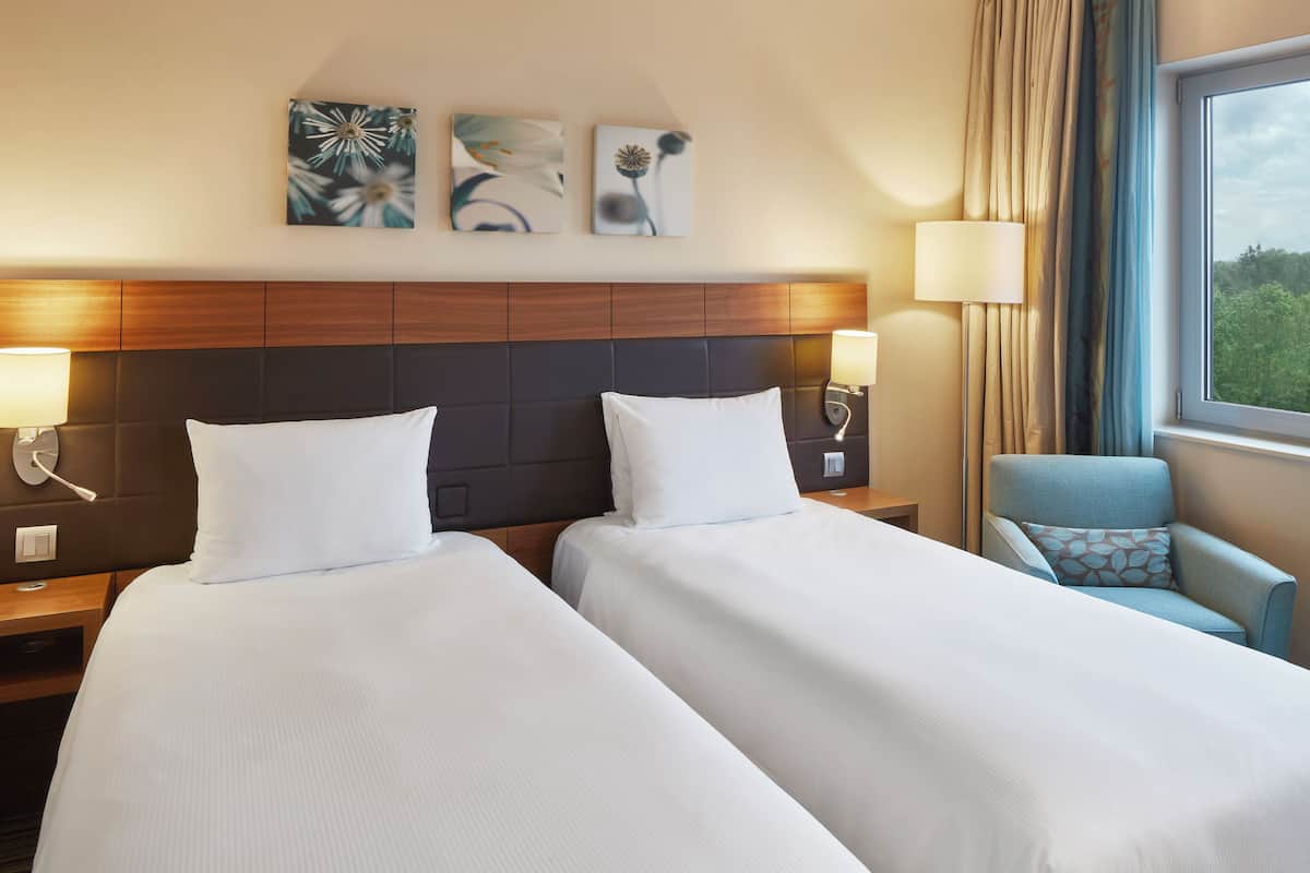 room, 2 single beds (evolution) | in-room safe, desk, laptop workspace, soundproofing