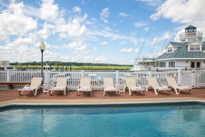 Outdoor pool, pool loungers