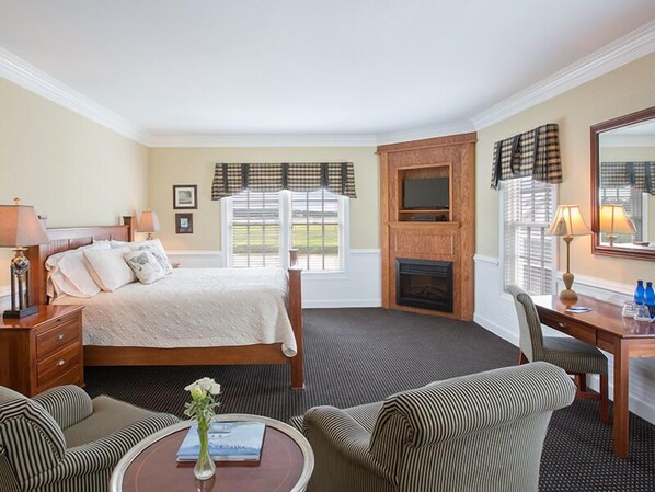 Deluxe Room, 1 King Bed