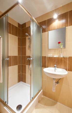 Chambre Double Standard | Salle de bain