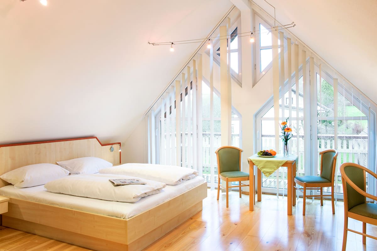 quadruple room | in-room safe, cots/infant beds, rollaway beds, free wifi